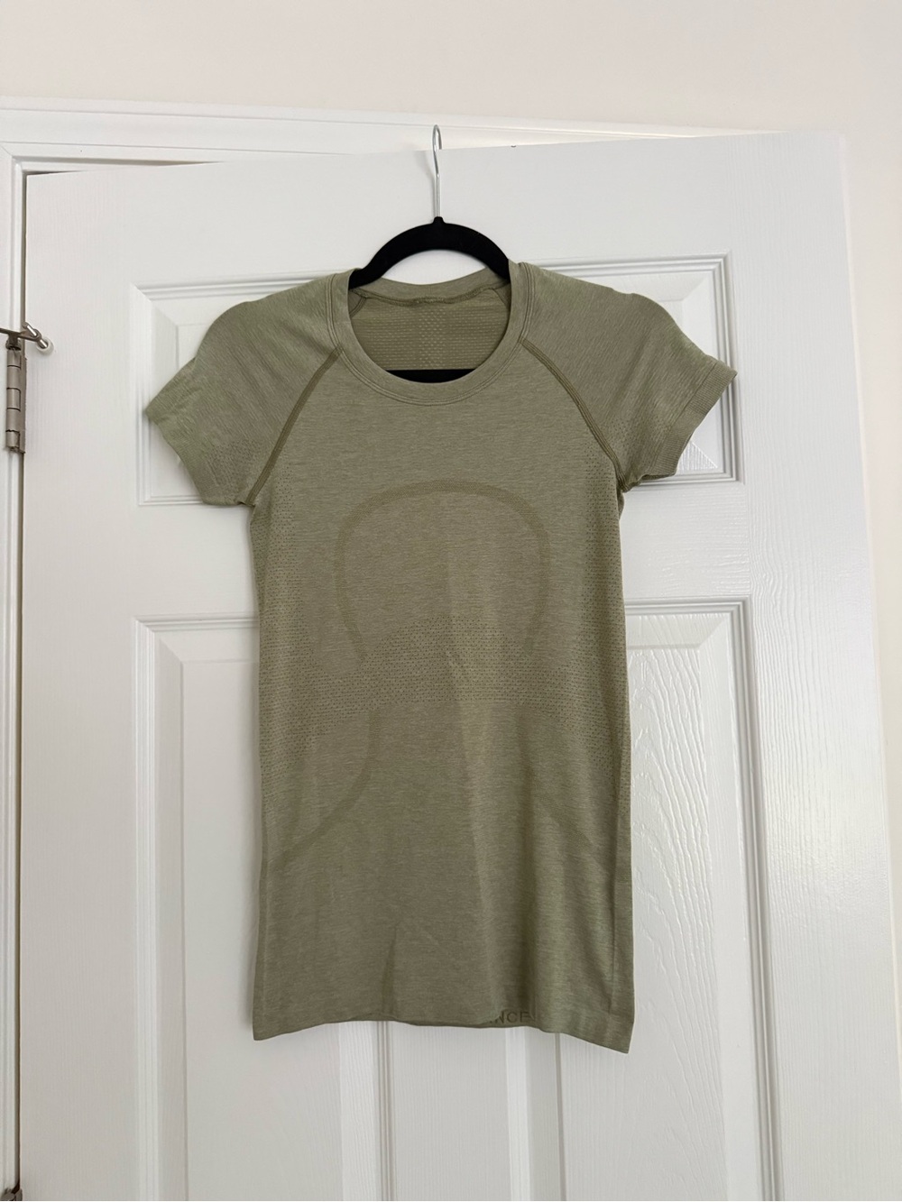 Lululemon swiftly tech short sleeve